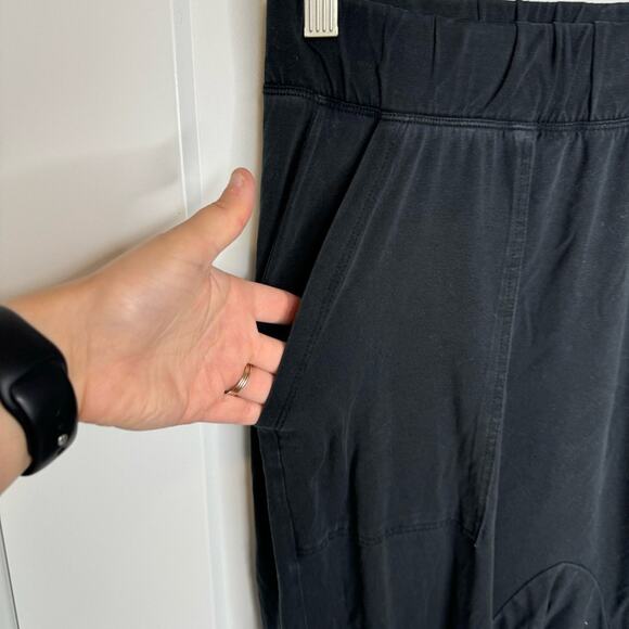 Lunya Soft Modal Draped Joggers Black Lounge High Rise Pants Size Small - Picture 3 of 6
